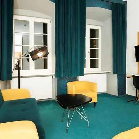 Hotel apartamentowy Tcz Woźna